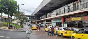 DINATRAN instaló mesa de atención al público en la Estación de Buses de Asunción - Megacadena — Últimas Noticias de Paraguay