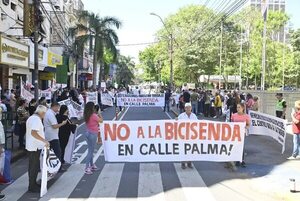 AUDIO: Bicisenda: “Están matando el centro de Asunción”, dicen propietarios de edificios sobre Calle Palma - A La Gran 7-30 - ABC Color