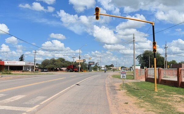 Municipalidad de Loma Plata eliminó giro a la derecha sin semáforo en la entrada principal de la ciudad