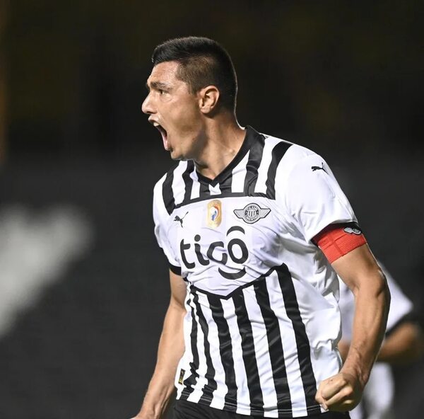 Óscar Cardozo quedó fuera del debut copero de Libertad - Libertad - ABC Color