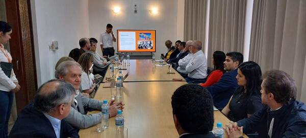 Gobierno anuncia proyectos de puente y parque industrial en Pilar, mientras mexicanos quieren invertir en infraestructura - MarketData