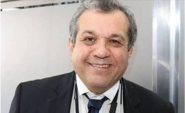 Candidato presidencial del Unace declina a favor de Santiago Peña