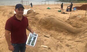 Artista armó tremenda obra de Jesús con la arena de Carmen del Paraná