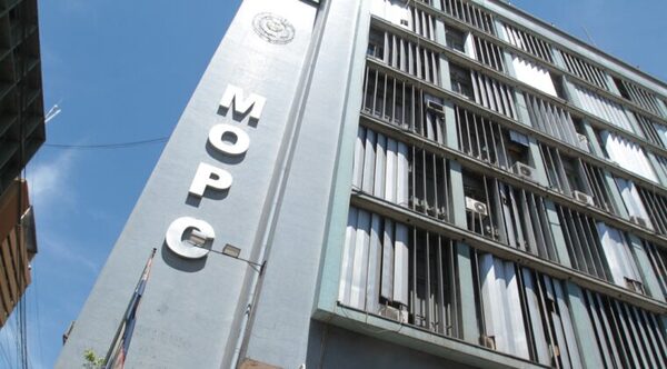 Rajan a titular de UOC ante irregularidades en nuevo seguro médico para MOPC
