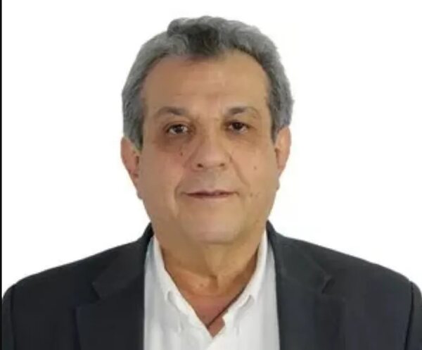 Renuncia uno de los 13 candidatos presidenciales - Política - ABC Color