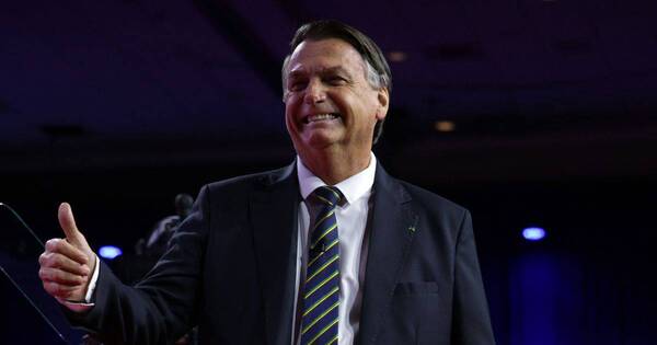 La Nación / Bolsonaro declara este miércoles ante la Policía de Brasil por el caso de las joyas saudíes
