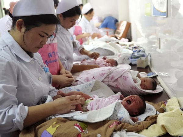 China atraviesa la peor crisis de natalidad de su historia y su futuro está en riesgo
