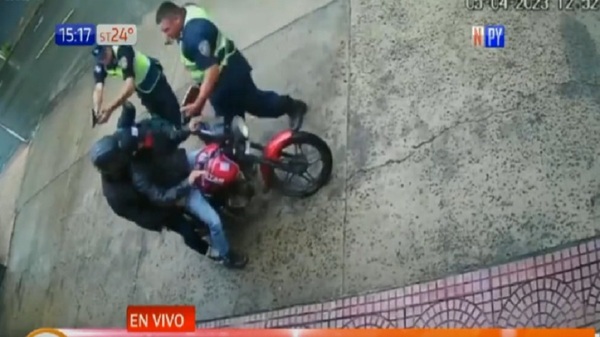 Inmediata detención de motochorros en Asunción - Noticias Paraguay