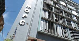 La Nación / Tras irregularidades, destituyen al titular de Contrataciones del MOPC