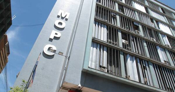 La Nación / Tras irregularidades, destituyen al titular de Contrataciones del MOPC