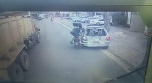 Fatal accidente de tránsito sobre la avenida Fernando de la Mora - Policiales - ABC Color
