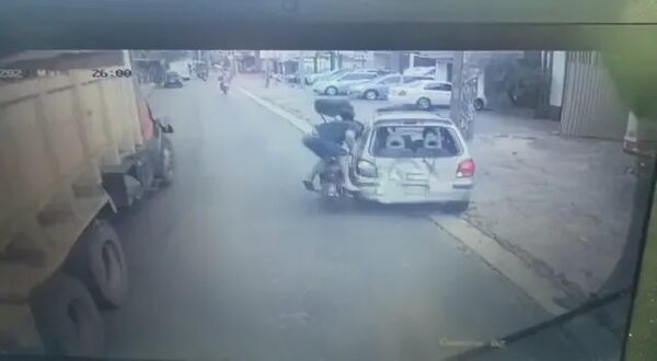 Fatal accidente de tránsito sobre la avenida Fernando de la Mora - Policiales - ABC Color