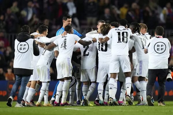 Un Real Madrid de ‘Champions’ sella el pase a la final al son de Benzema - Fútbol Internacional - ABC Color