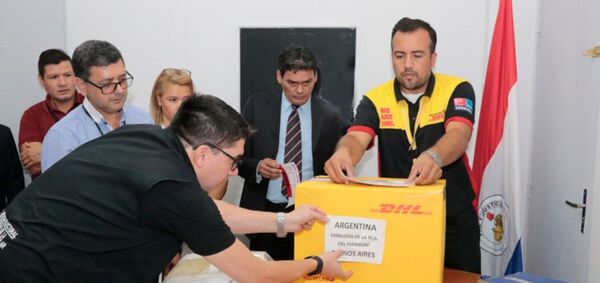 Inicia envío de material electoral a consulados del exterior para comicios nacionales - Revista PLUS