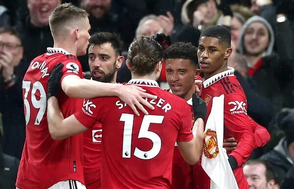 El United vuelve a ganar en Premier mes y medio después - Fútbol Internacional - ABC Color