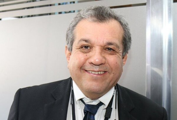 Candidato presidencial por el UNACE declina su postulación a favor de Santiago Peña