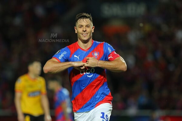 Versus / Cerro Porteño gana en casa ante Barcelona y arranca con todo la fase de grupos