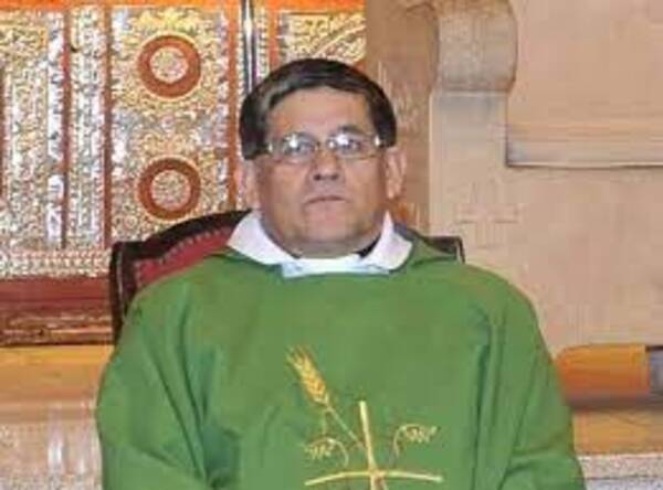 Cura Silvestre Olmedo obtiene sobreseimiento en caso de acoso