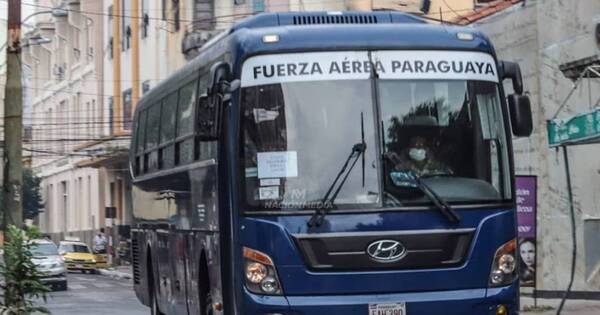 La Nación / Móviles gratuitos del Estado no operan en Semana Santa