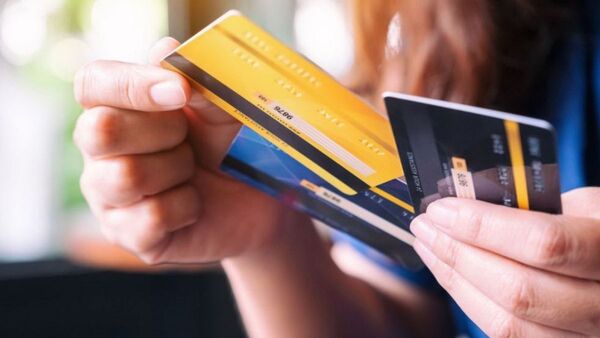 Saldo de tarjetas sigue al alza para financiar consumo, dice consultora