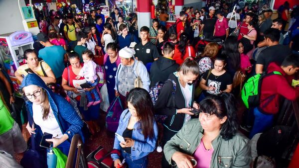 Casi 120.000 ya pasaron por la Estación de Buses para ir al reencuentro familiar