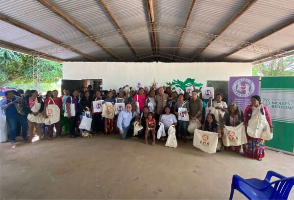 Inauguran el Centro de Artesanías de la Organización de Mujeres Artesanas - Informatepy.com