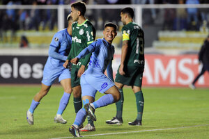 Versus / Bolívar sorprende al Palmeiras y lidera su grupo junto a Cerro Porteño