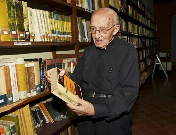 Inhumaron restos del padre Olegario - Nacionales - ABC Color