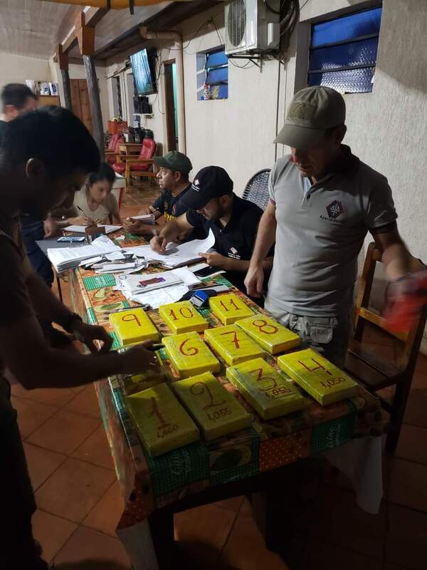 Diario HOY | Caen dos hombres con 11 kilos de cocaína en Amambay