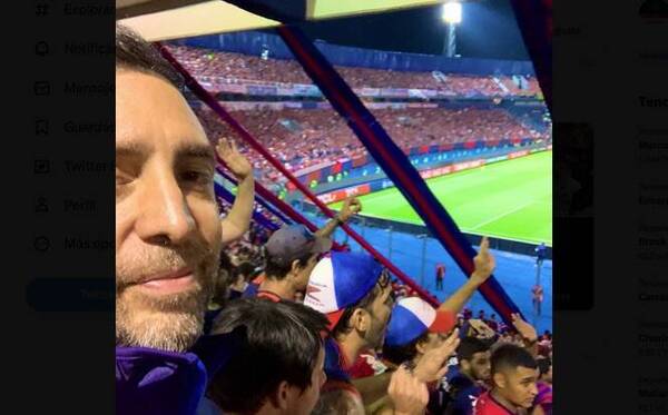 [VIDEO] Embajador vivió el partido desde sector norte de La Nueva Olla