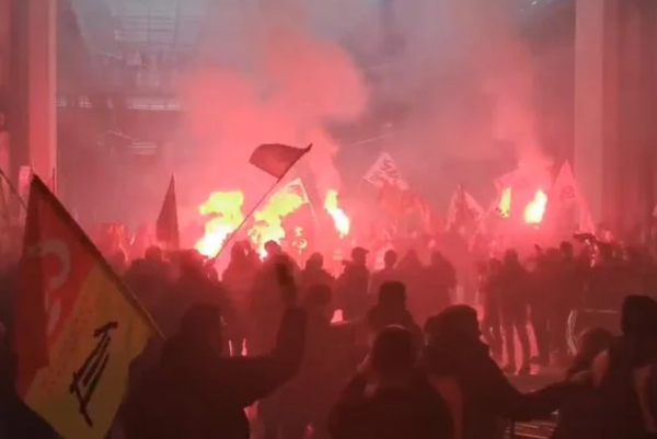 Francia registra nuevas protestas contra la reforma de las pensiones