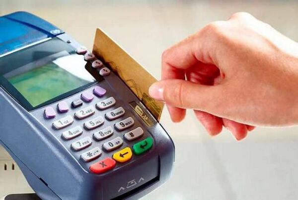 Bancos utilizarán materiales reciclados para sus futuras tarjetas