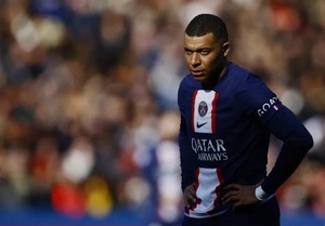 Mbappé dispara contra el PSG | 1000 Noticias