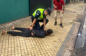 Cocinaba el asado de su “última cena” y le llegó la poli porque la carne era robada - Noticiero Paraguay