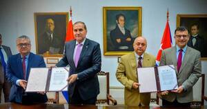 La Nación / Paraguay entrega importante ayuda humanitaria a Cuba