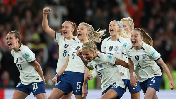 Versus / Inglaterra ganó a Brasil la "Finalissima" femenina en la tanda de penales