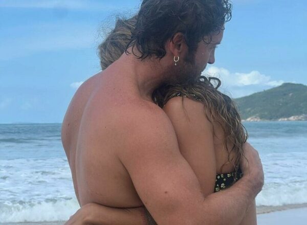 Cantante de Kchiporros y su foto osada en la playa
