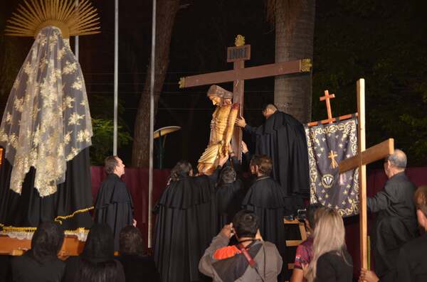 Semana Santa reúne a fieles en emotivas celebraciones - La Clave