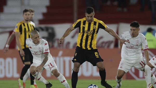 Un desconocido Guaraní cae goleado en Argentina
