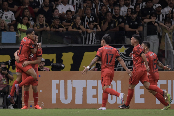 Gran victoria de Libertad en Brasil con golazo de Gómez - La Tribuna