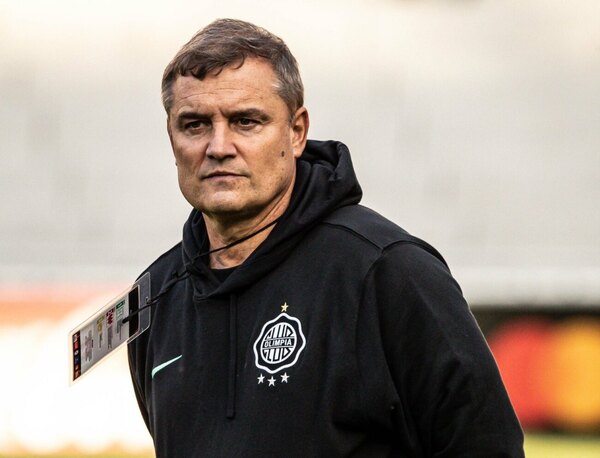 Versus / Diego Aguirre califica el empate como "positivo" y asegura: "Es difícil jugar acá"