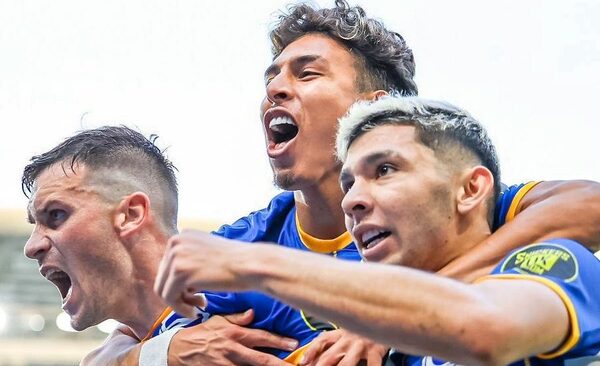 Versus / La estrella de la Premier League que felicitó a Julio Enciso por su primer gol