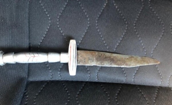 Hieren de dos puñaladas a un joven en ronda de tragos