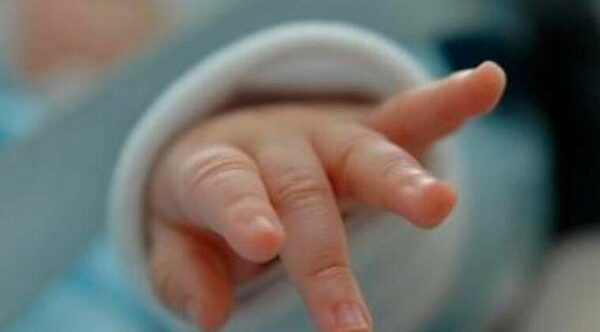 Imputan a mujer que intentó estrangular a su hijo de 2 años - Oasis FM 94.3