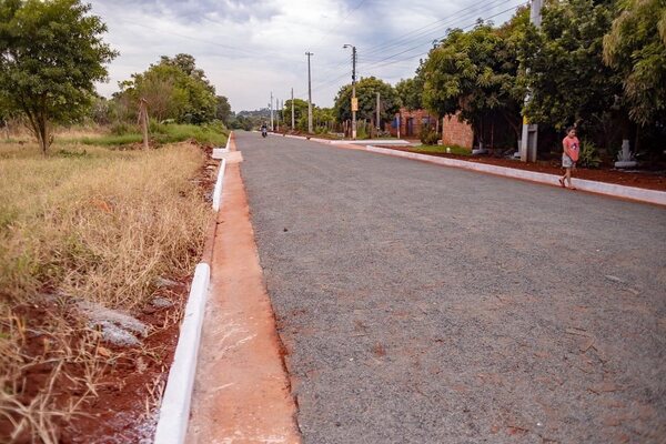 Inauguran varios tramos de empedrados en CDE - Noticde.com