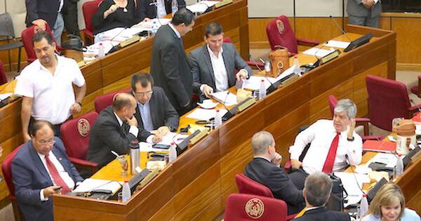 La Nación / Evaluarán aplicar multas y cárcel a autoridades que ningunean al Congreso