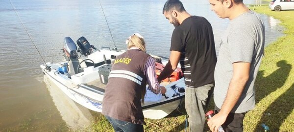 MADES realiza controles y verificaciones en aguas del Río Paraguay y Paraná