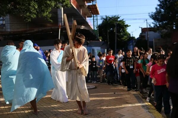 Pascua de niños y adolescentes para vivir la Semana Santa en familia - Nacionales - ABC Color
