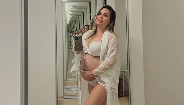 Con sensual lencería, Dahiana Bresanovich anuncia su “cuenta regresiva”