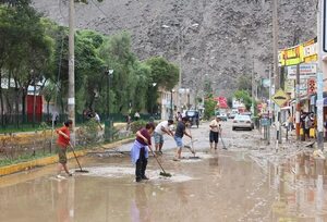 Boluarte anuncia 132 millones de dólares para región más afectada por lluvias - Mundo - ABC Color